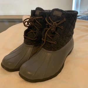 Sperry Duck Boots (Gray) size 8